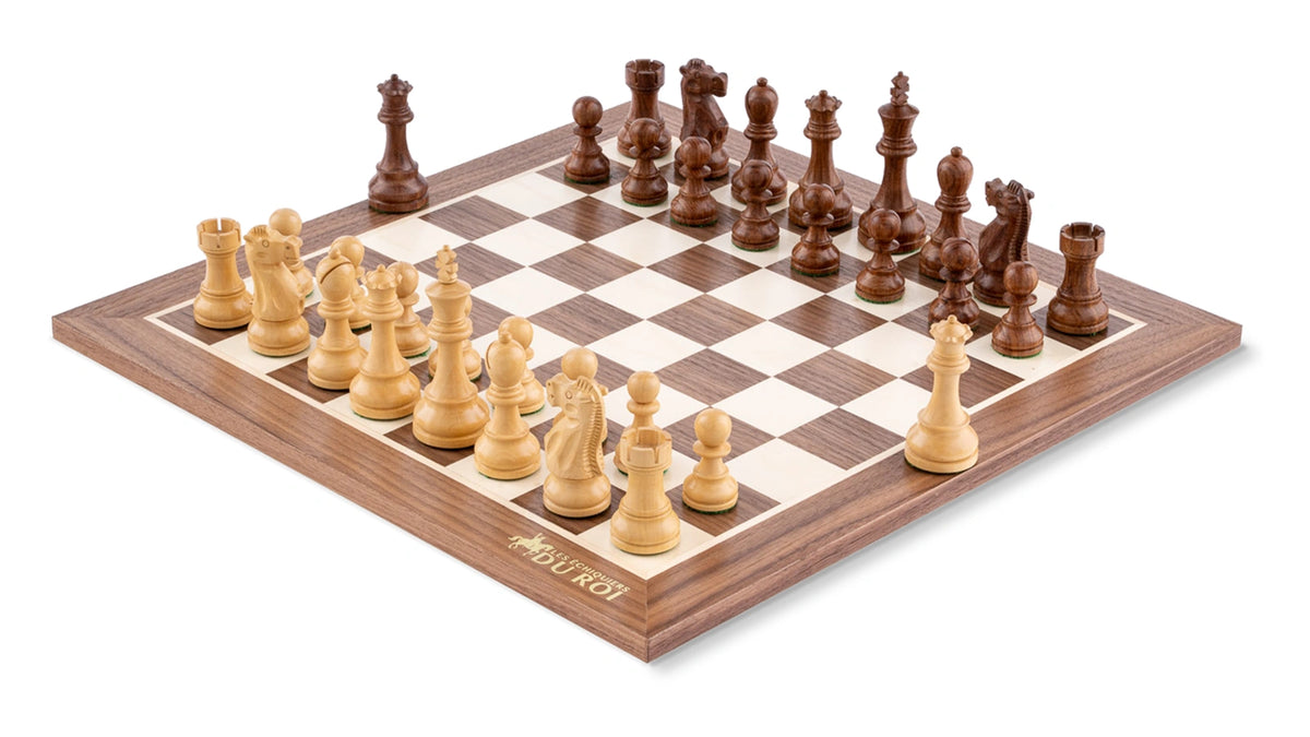 Amerikanisches Schachspiel <br>aus Ahorn und Nussbaum
