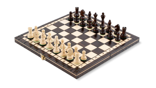 Schachspiel aus Hainbuchenholz – Gesamtansicht