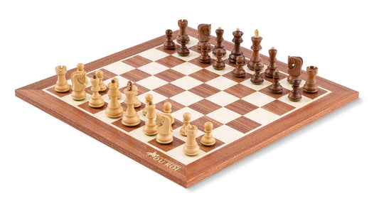 Nordisches Schachspiel <br>aus Mahagoni-Holz
