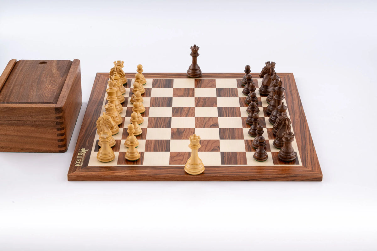 Raffiniertes Schachspiel <br>aus Palisanderholz