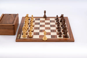 Raffiniertes Schachspiel <br>aus Palisanderholz