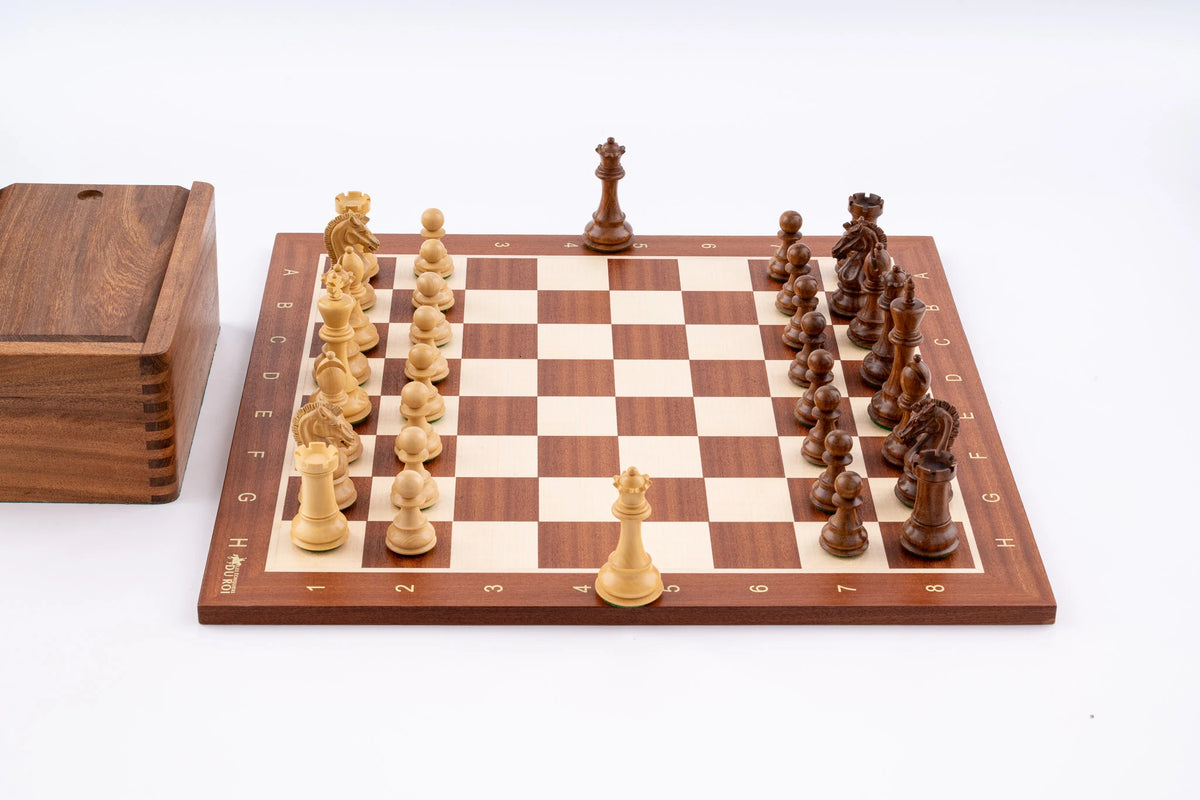 Schachset Versailles <br>gefertigt aus Mahagoniholz