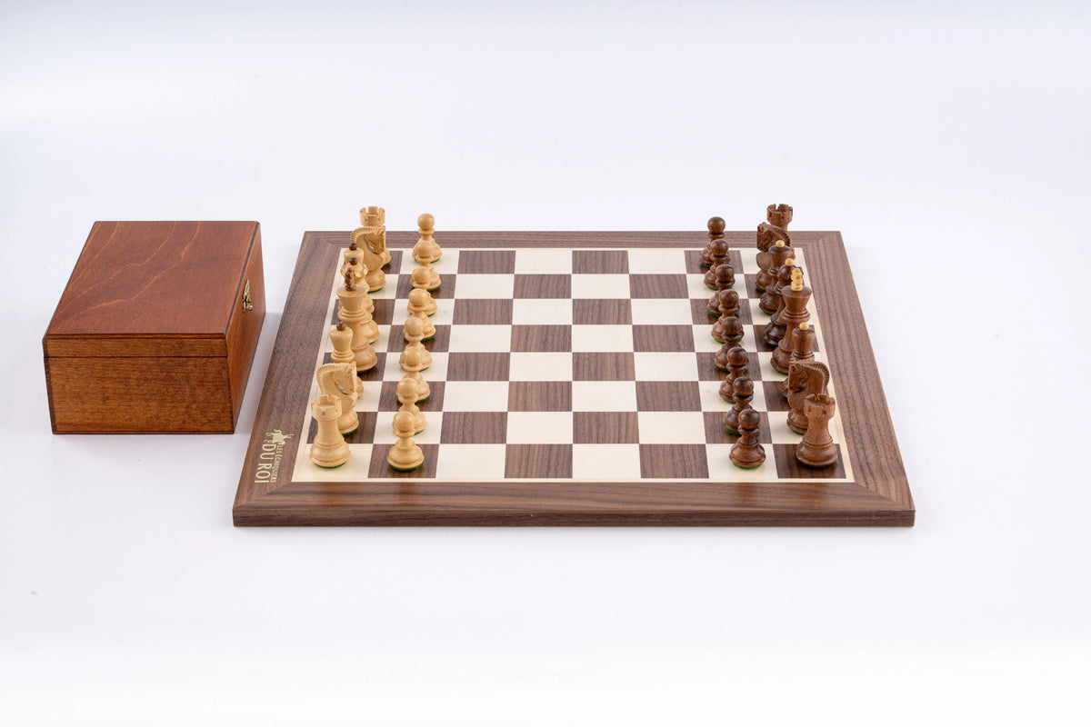 Schachspiel Distinction <br>aus Ahorn- und Nussbaumholz