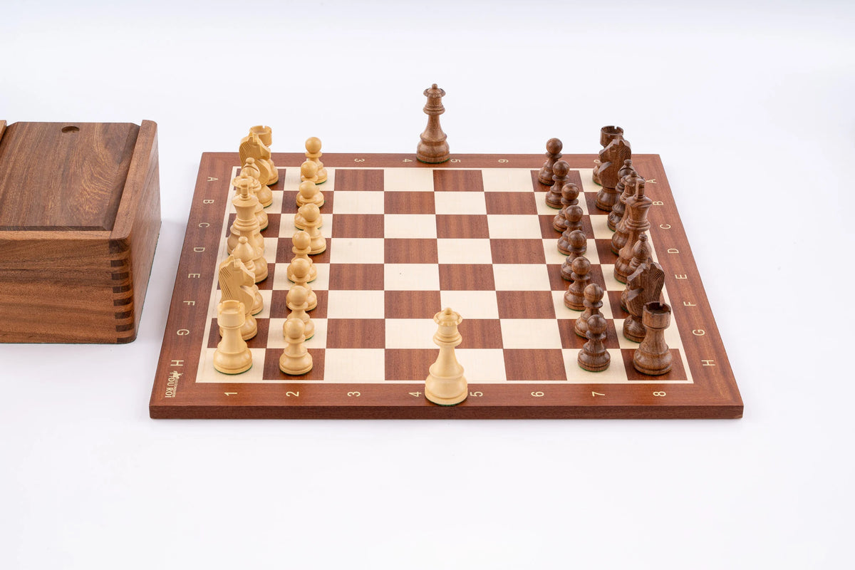 Schachspiel Grandeur <br>aus Mahagoniholz