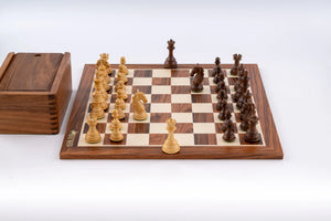 Raffiniertes Schachspiel <br>aus Palisanderholz