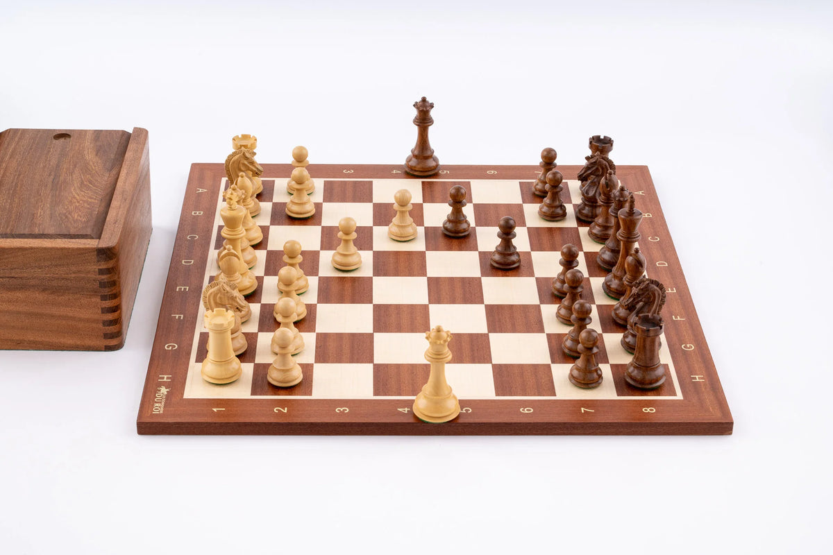 Schachset Versailles <br>gefertigt aus Mahagoniholz