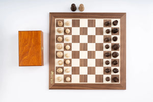 Schachspiel Royal aus <br>Ahorn- und Nussbaumholz