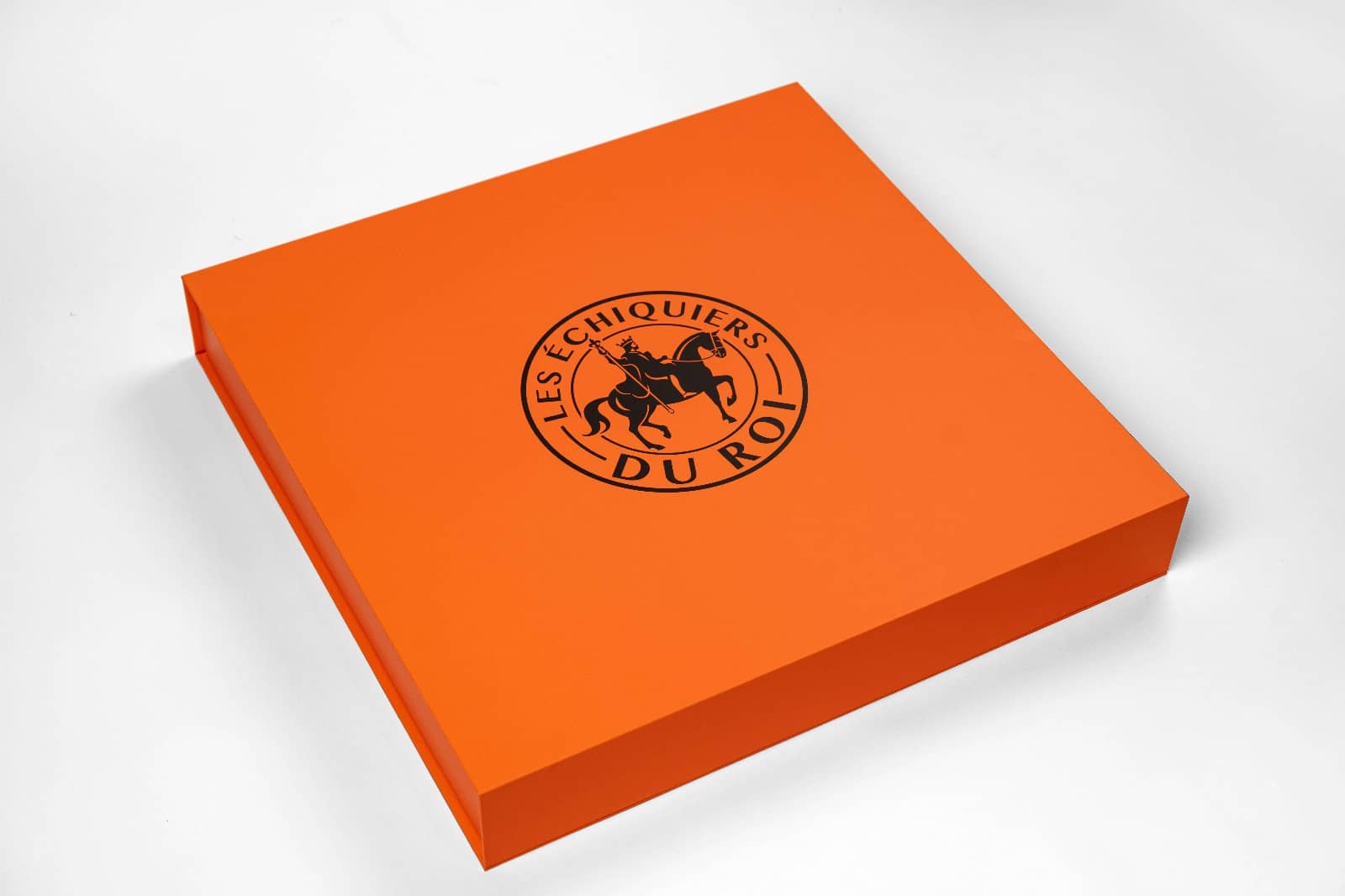 Imperiales Schachspiel <br>aus Palisander und Ahorn