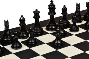 Schachspiel aus <br>Anigre-Holz und Ahorn