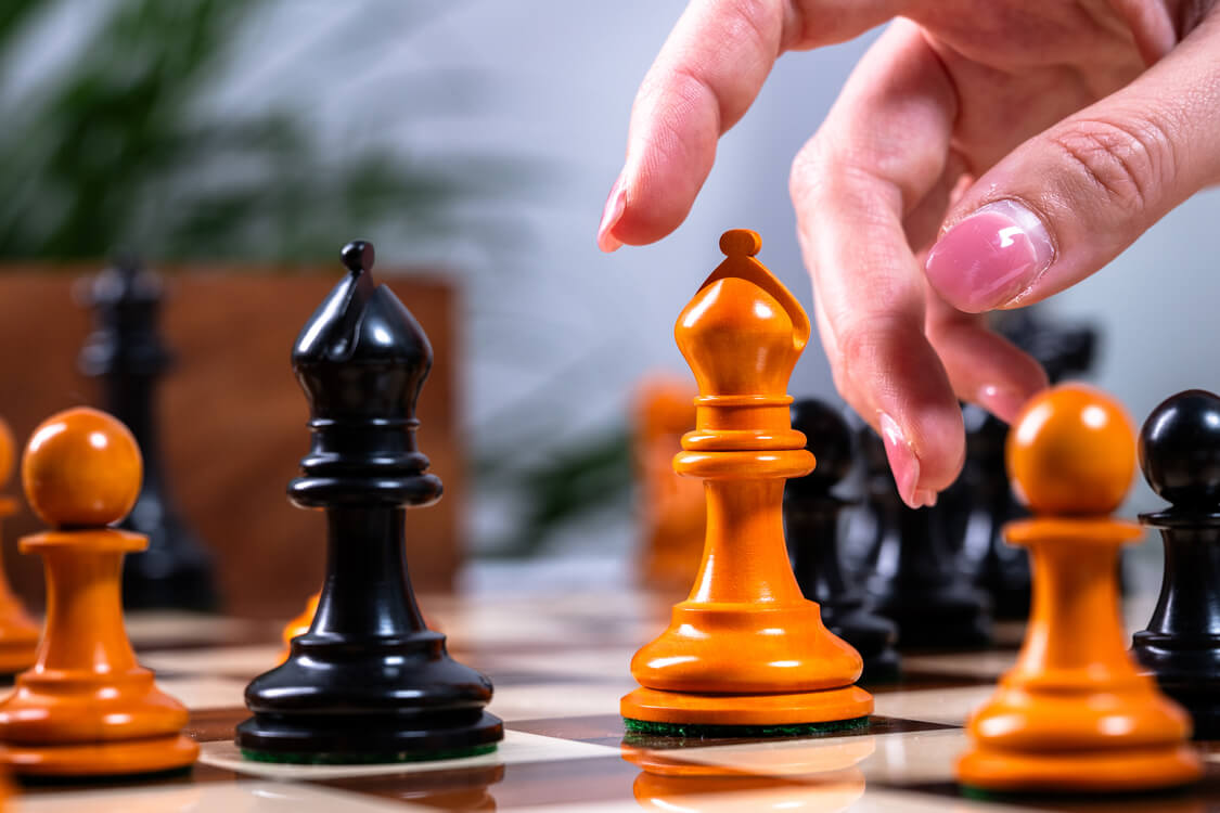 Schachspiel Antique <br>aus Palisander und Buchsbaum