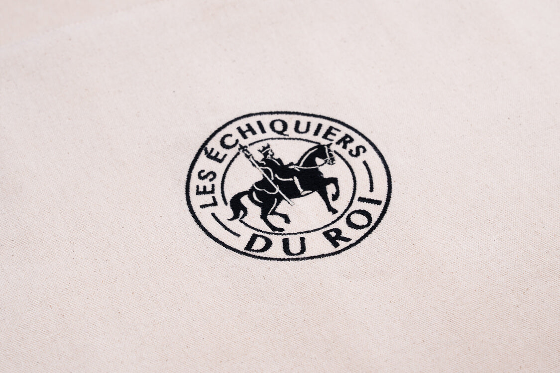 Signature-Hülle <br>aus Bio-Baumwolle (VORBESTELLUNG)