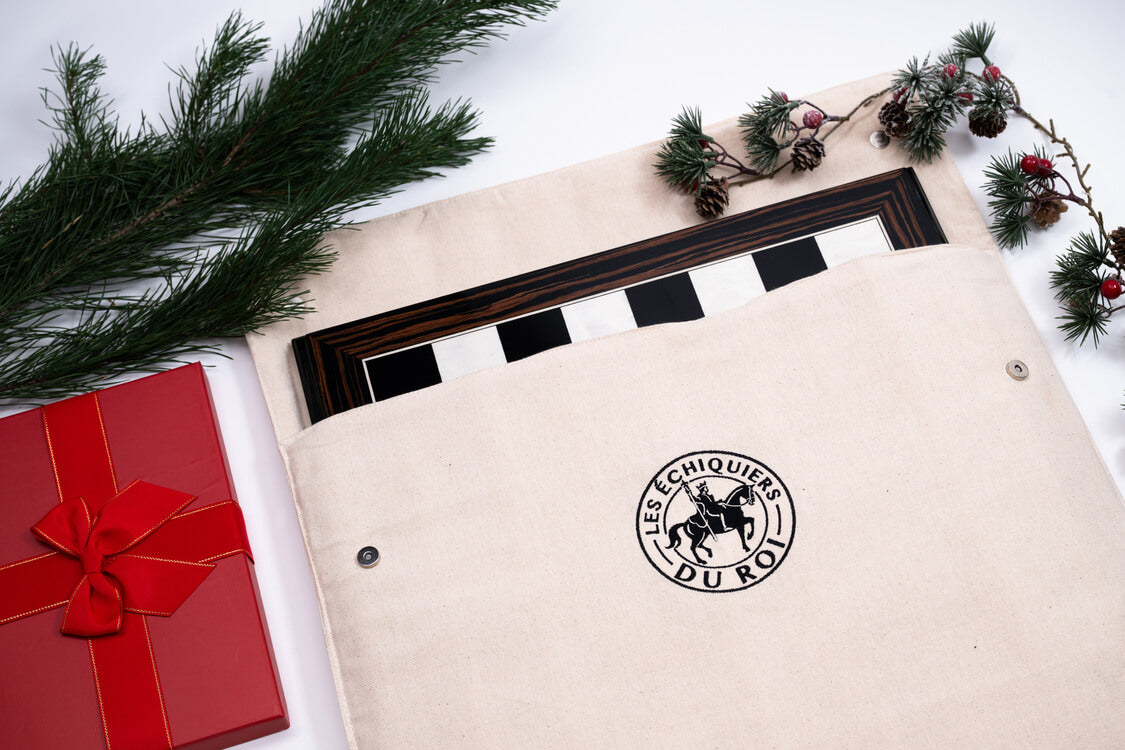 Signature-Hülle <br>aus Bio-Baumwolle (VORBESTELLUNG)