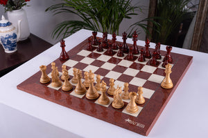 Schachspiel Rubin <br>aus Eschenmaserholz