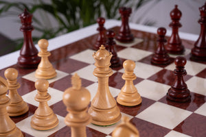 Schachspiel Rubin <br>aus Eschenmaserholz
