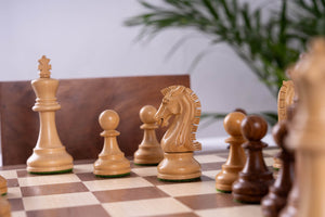 Schachspiel Dynastie <br>aus Nussholz