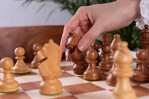 Schachspiel Grandeur <br>aus Mahagoniholz