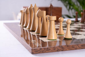 Schachspiel Siena-Erde <br>aus Eschenmaserholz