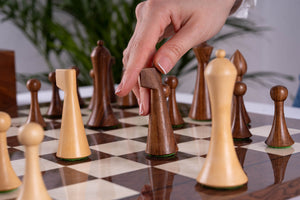 Schachspiel Siena-Erde <br>aus Eschenmaserholz
