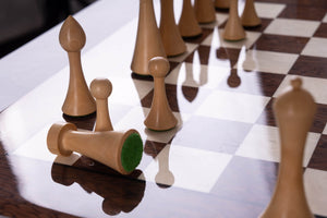 Schachspiel Siena-Erde <br>aus Eschenmaserholz