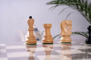 Erhabenheit Schachset Gefertigt <br>aus Eschenmaserholz und Ebenholz