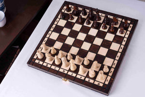 Schachspiel <br>aus Holz Handarbeit