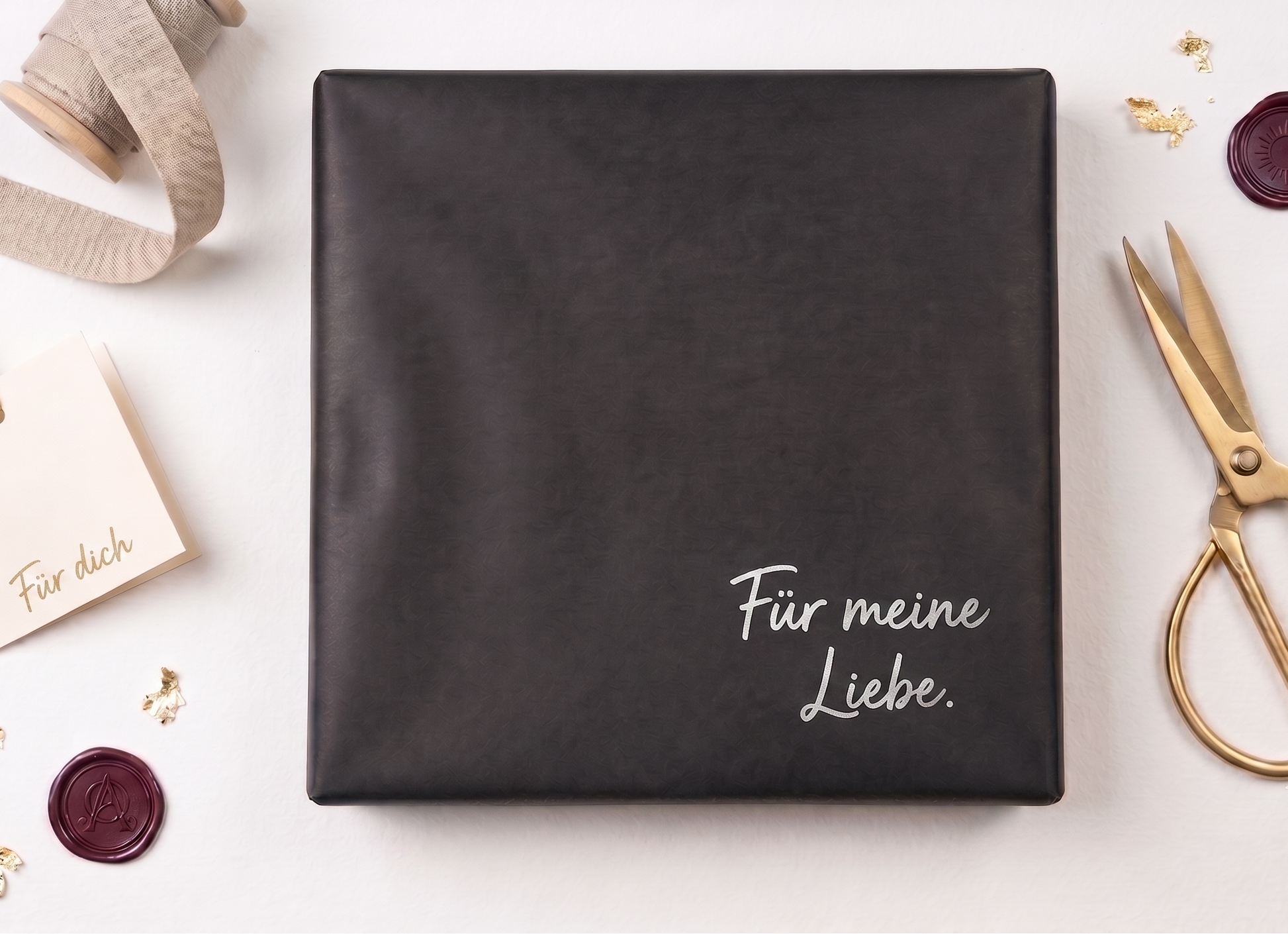 Geschenkverpackung <br>„Noir Couture“