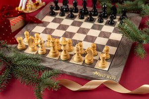 Schachspiel Perle aus <br>Eschenmaserholz und Buchsbaumholz