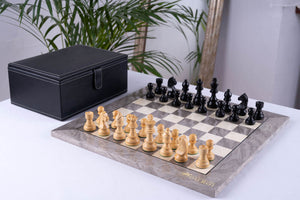 Schachspiel Perle aus <br>Eschenmaserholz und Buchsbaumholz