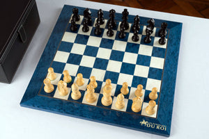 Schachspiel Saphir aus <br>Eschenmaserholz und Buchsbaumholz