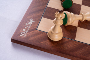 Schachspiel Triumph <br>aus Mahagoni und Akazie