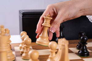 Schachspiel Souverän <br>aus Teakholz