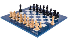 Schachspiel Stratege aus <br>Eschenmaserholz und Buchsbaumholz