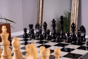 Schachspiel Transmission <br>aus Ebenholz und Buchsbaum