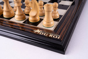 Schachspiel Transmission <br>aus Ebenholz und Buchsbaum