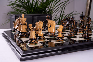 Schachspiel Pureté <br>aus Tulpenbaumholz und Ahorn