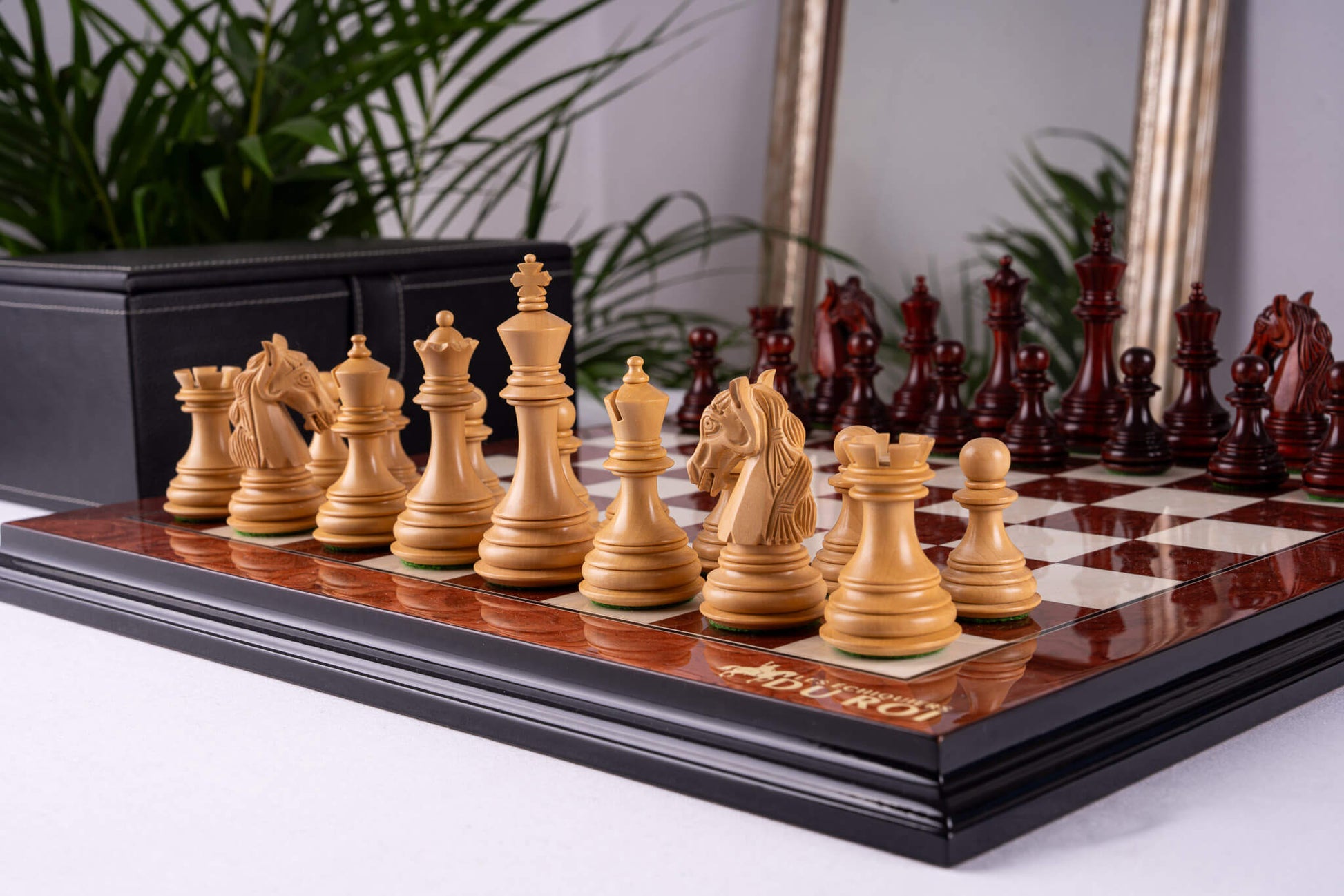 Schachspiel Le Trône <br>aus Eschenmaser