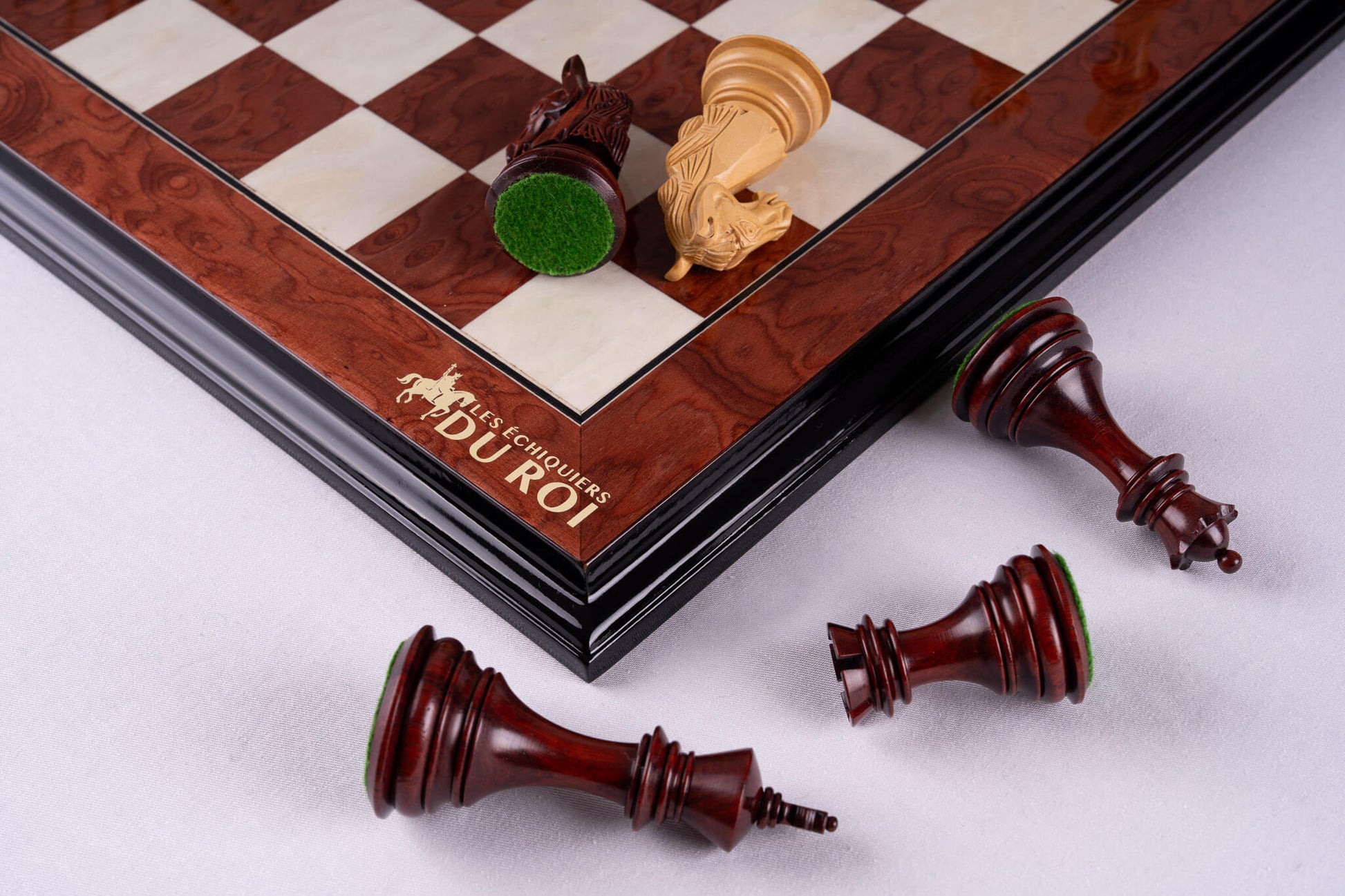 Schachspiel Le Trône <br>aus Eschenmaser