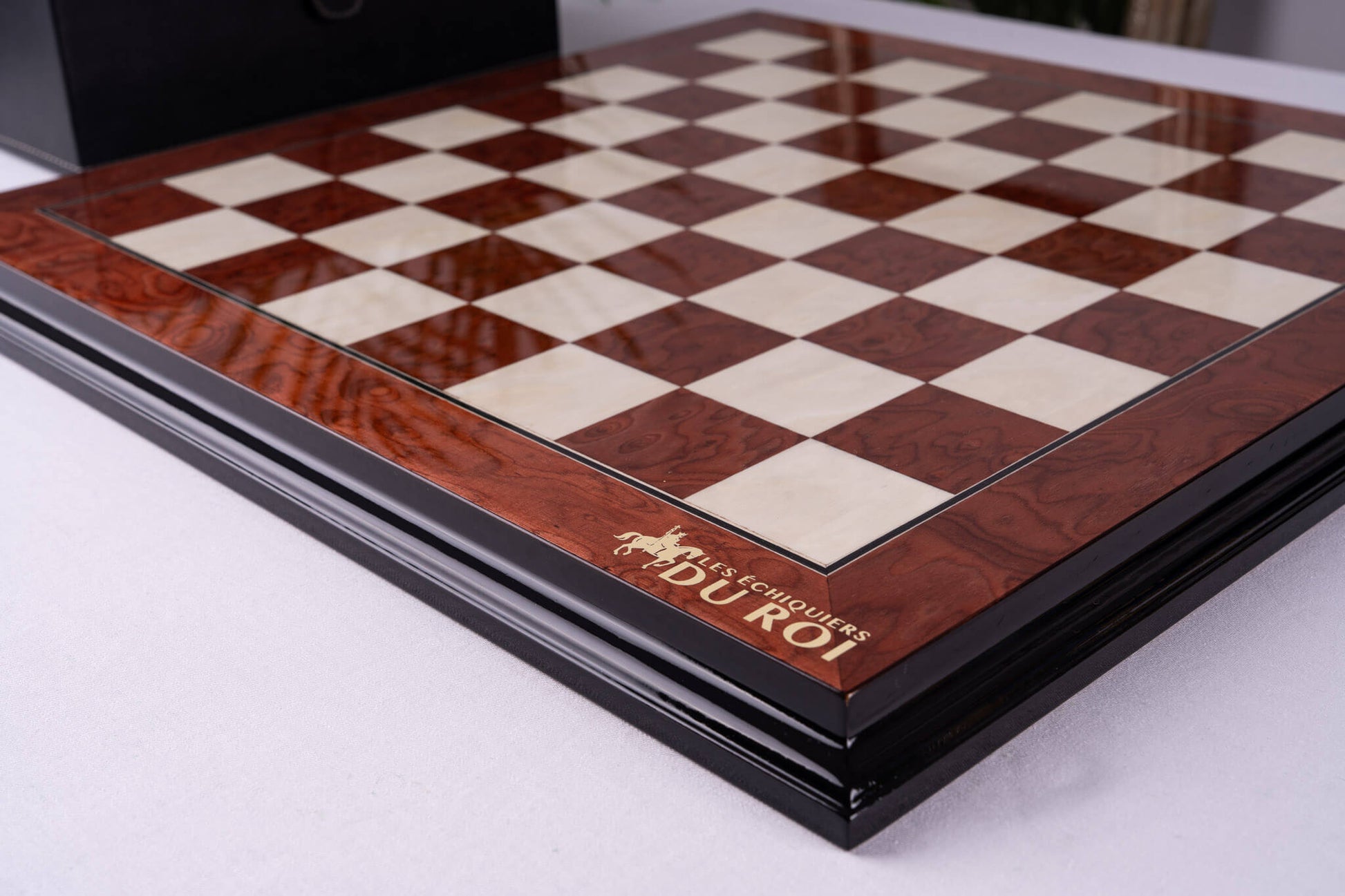 Schachspiel Le Trône <br>aus Eschenmaser