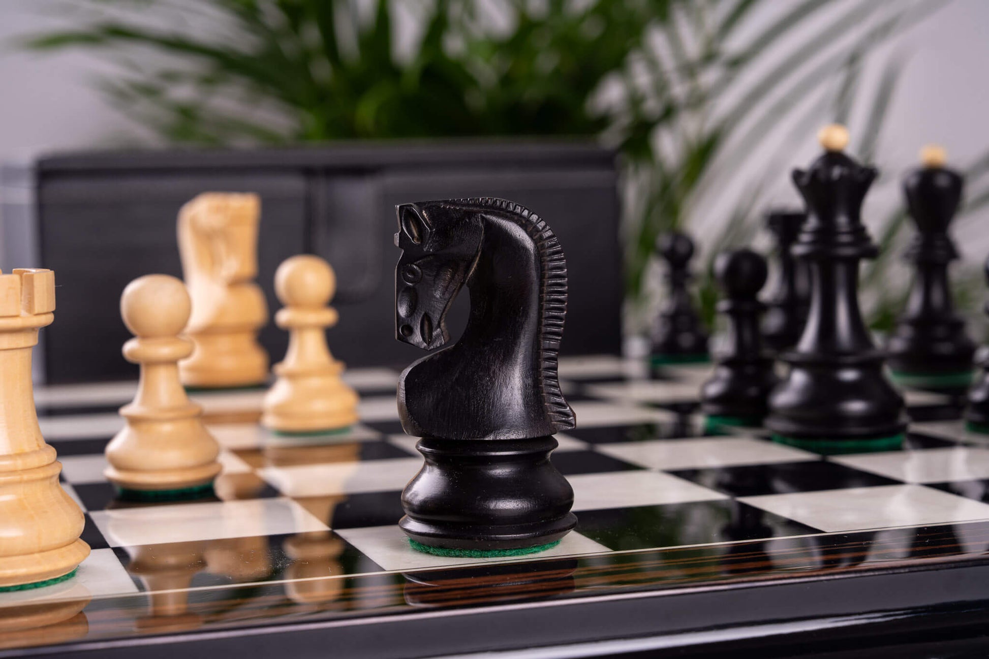 Schachspiel Trésor <br>aus Ebenholz und Buchsbaum