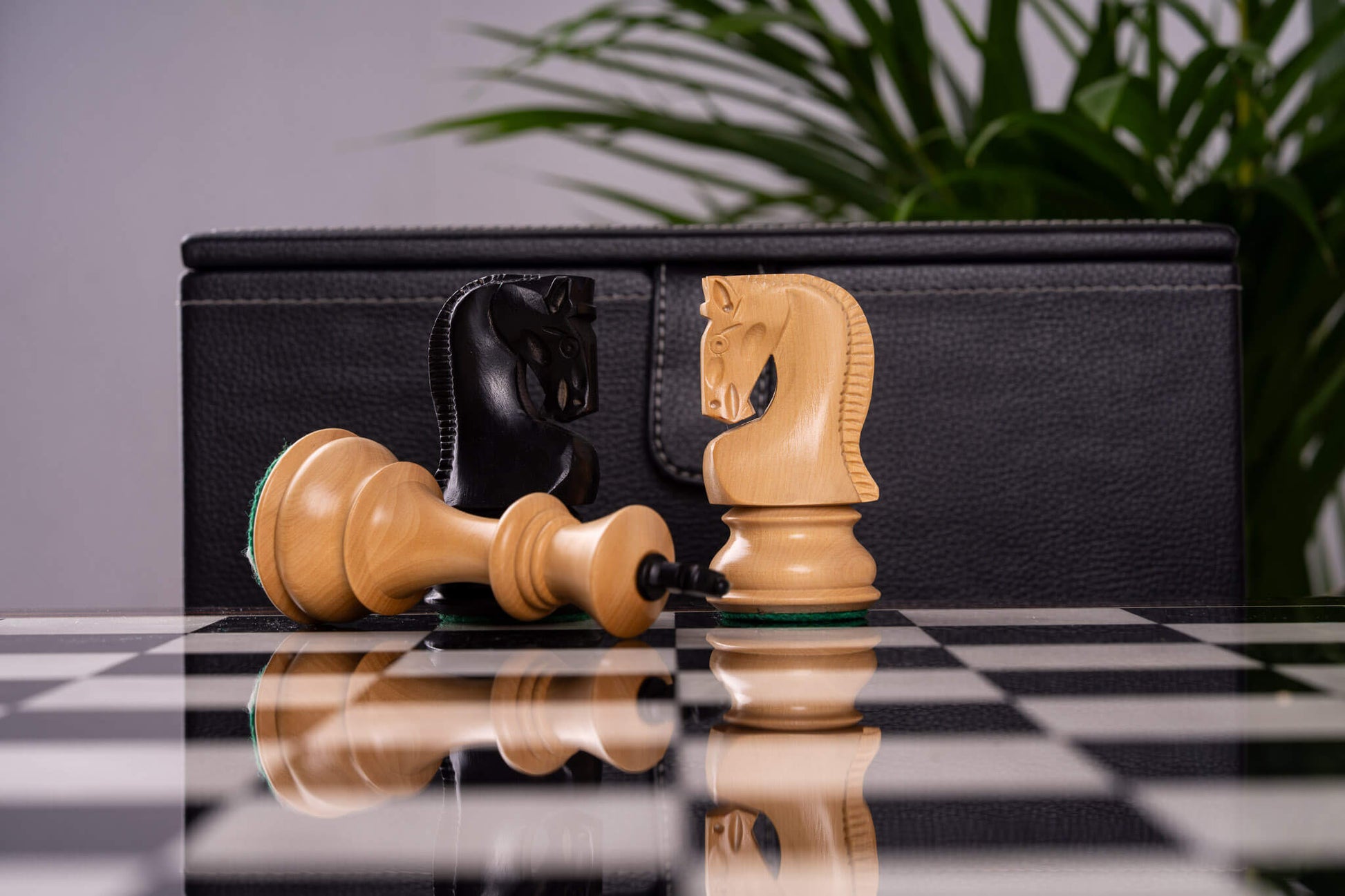 Schachspiel Trésor <br>aus Ebenholz und Buchsbaum