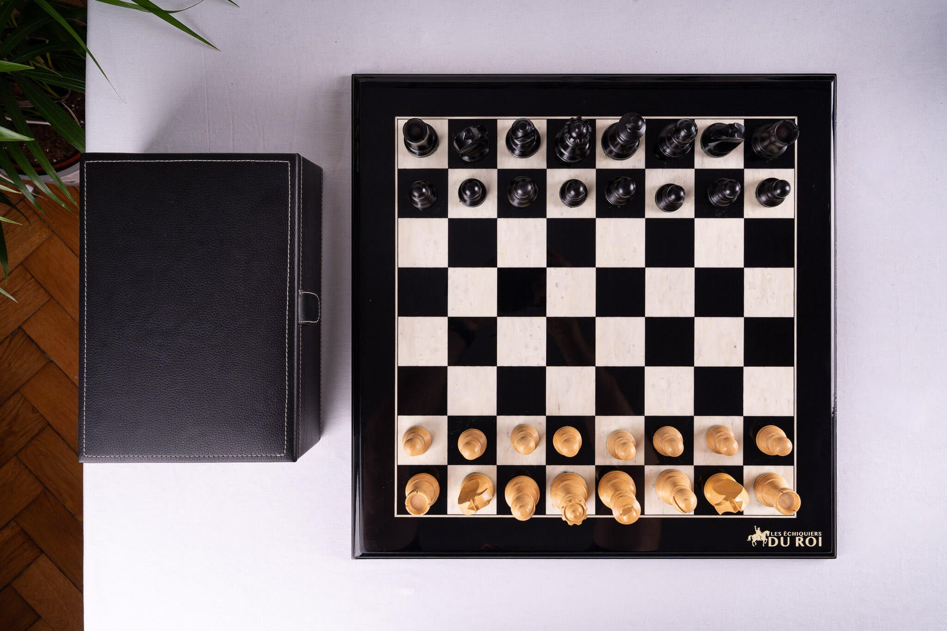 Schachspiel Absolu <br>aus Tulpenbaumholz und Ahorn