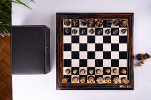Schachspiel L’Éternel <br>aus Ebenholz