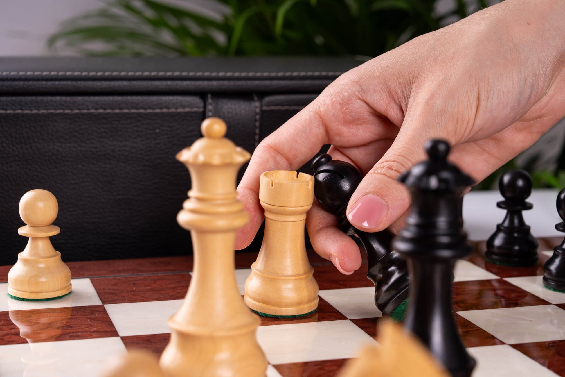 Schachspiel Vestige <br>aus Eschenmaser