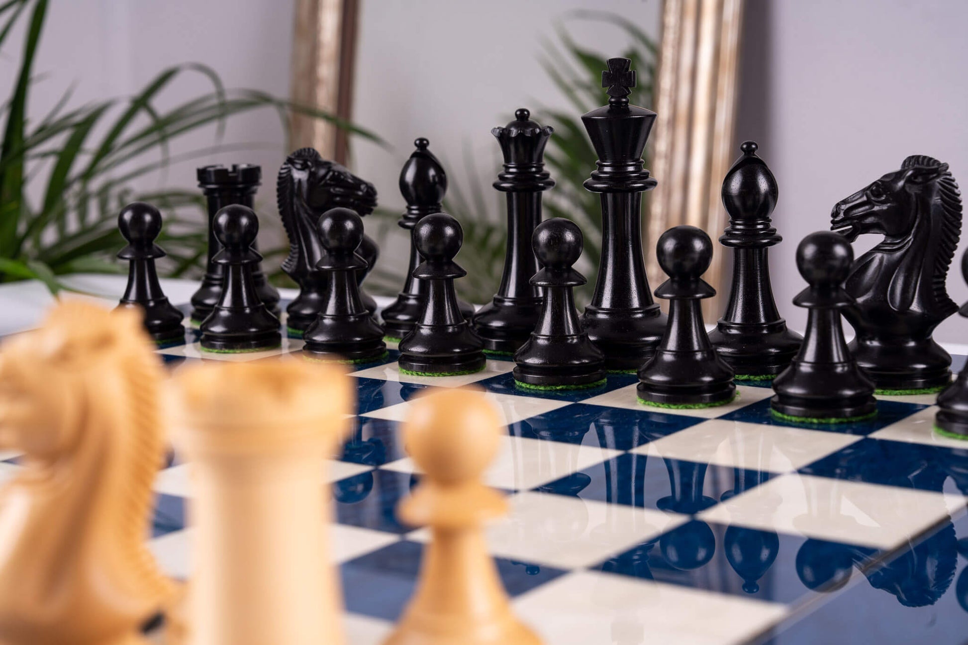 Schachspiel Bleu Céleste <br>aus Eschenmaser