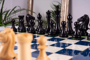 Schachspiel Bleu Céleste <br>aus Eschenmaser