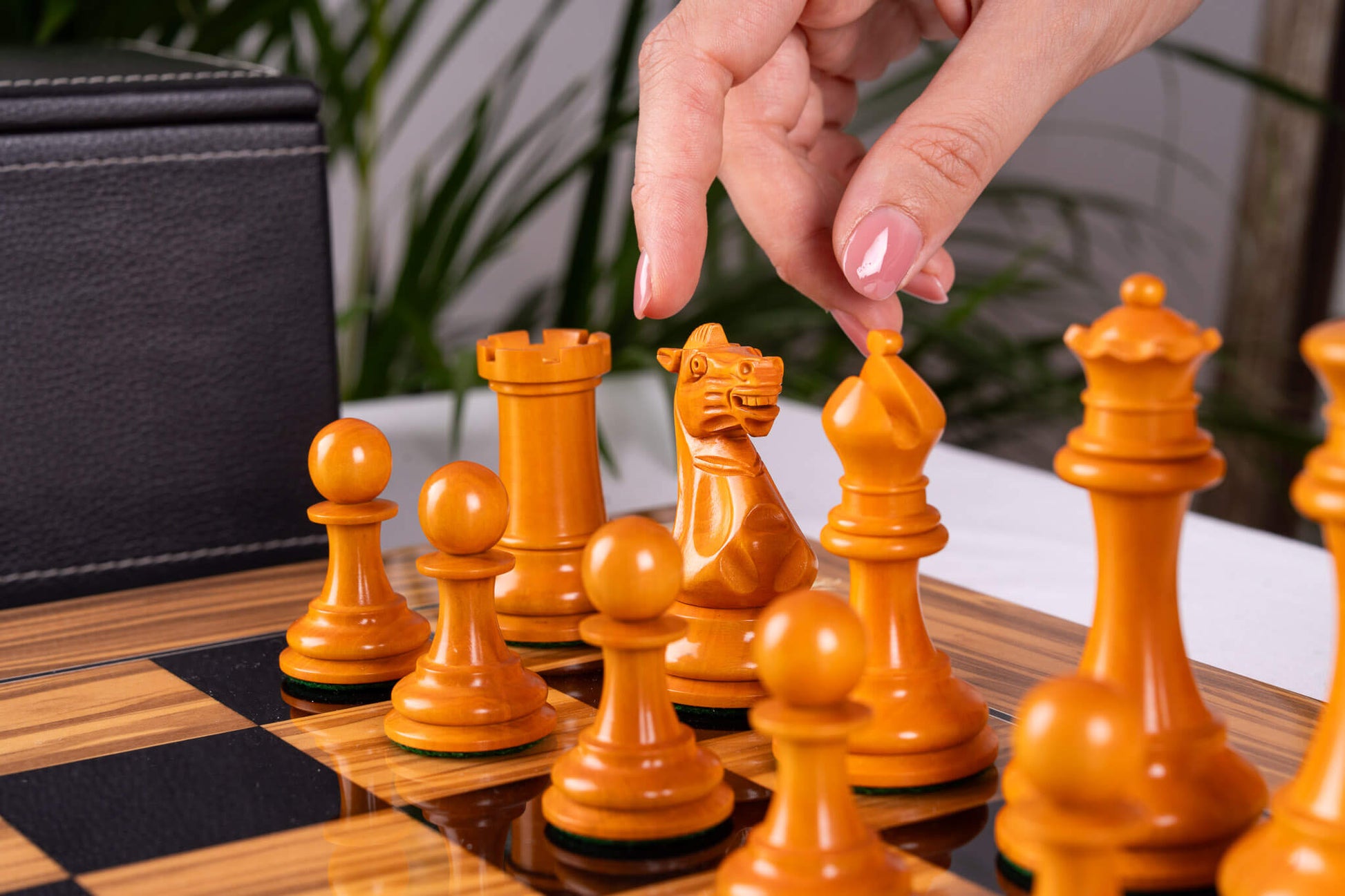 Schachspiel Essence <br>aus Olivenholz