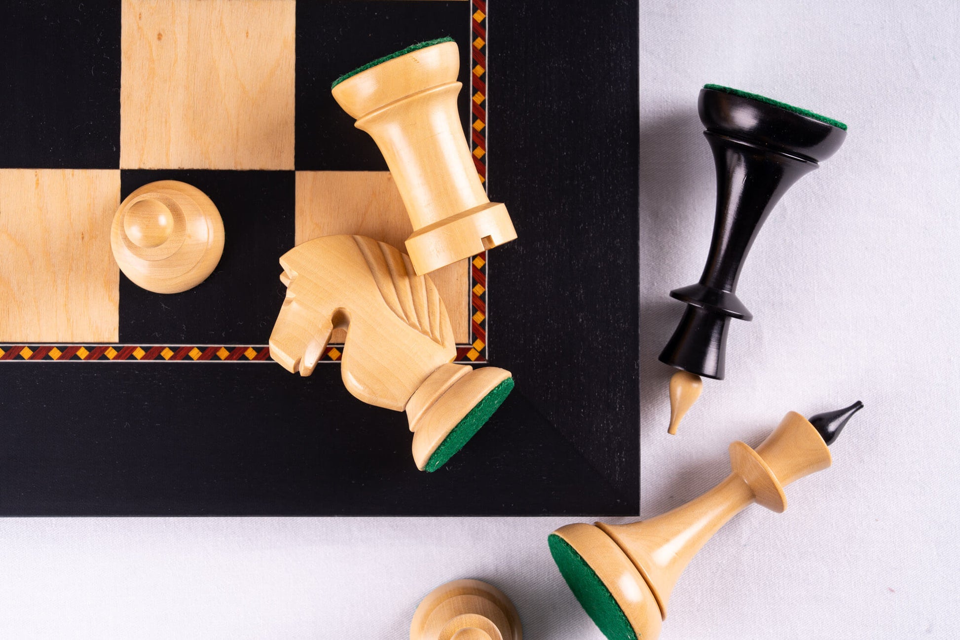 Schachspiel <br>Gambit Royal