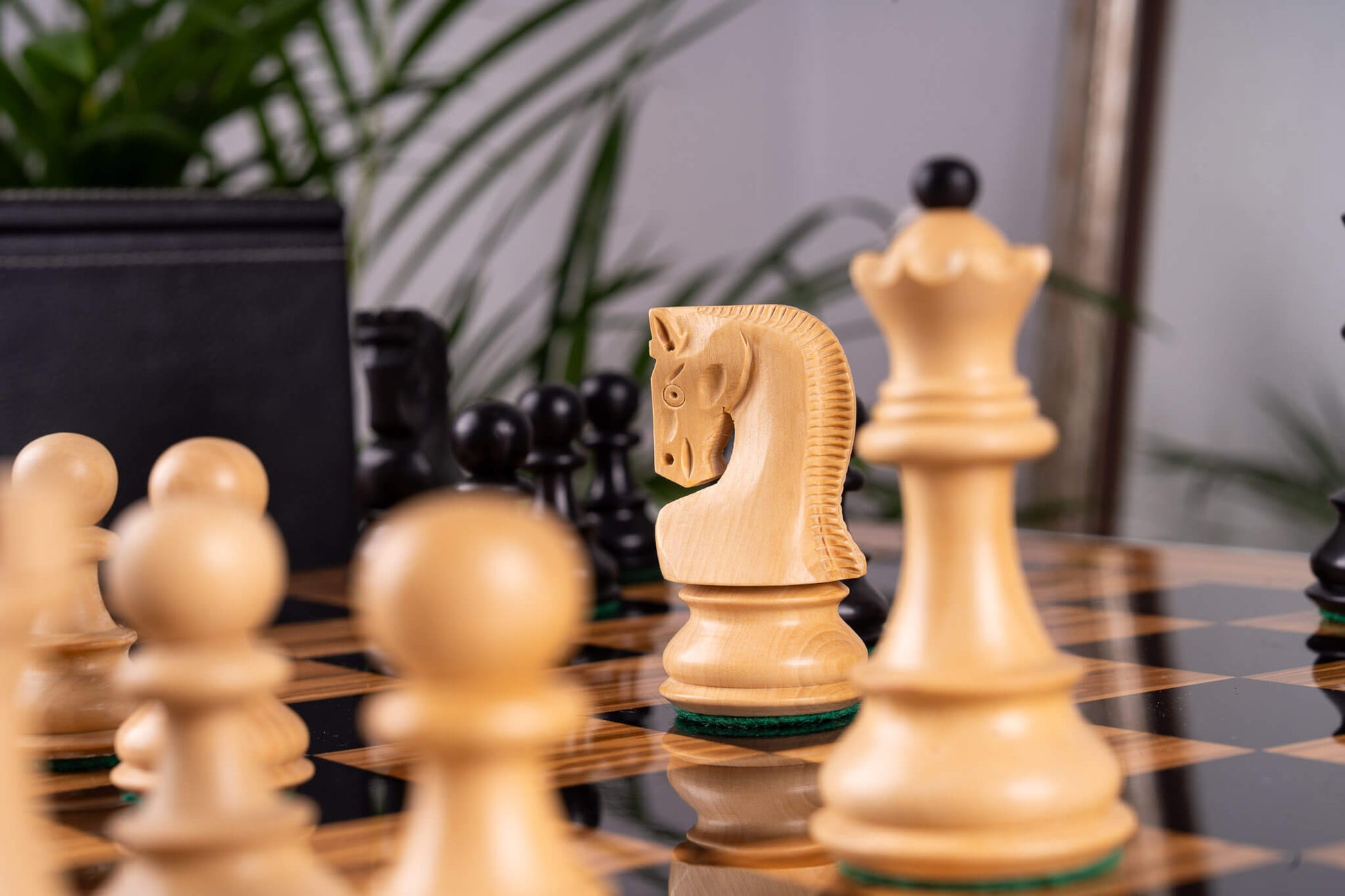 Schachspiel Racines <br>aus Olivenholz