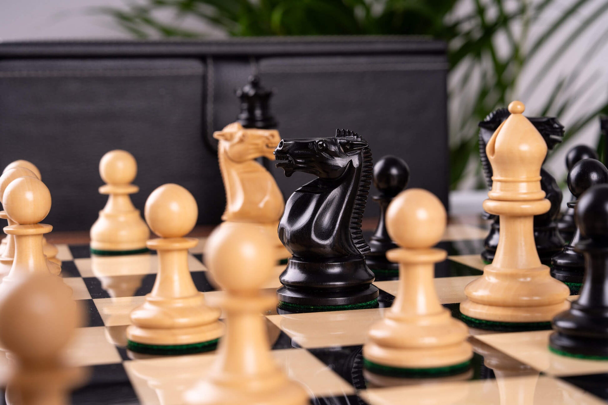 Schachspiel Parure <br>aus Palisander und Ahorn