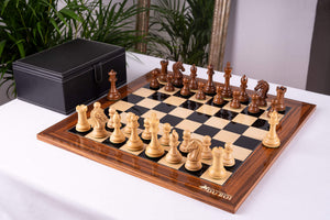Imperiales Schachspiel <br>aus Palisander und Ahorn